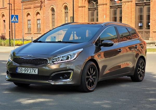 Kia Ceed cena 49900 przebieg: 167000, rok produkcji 2018 z Wałbrzych małe 781